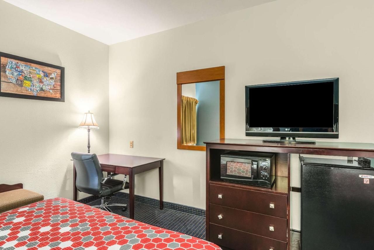 Econo Lodge Inn & Suites Pritchard Road Норт-Литл-Рок Экстерьер фото