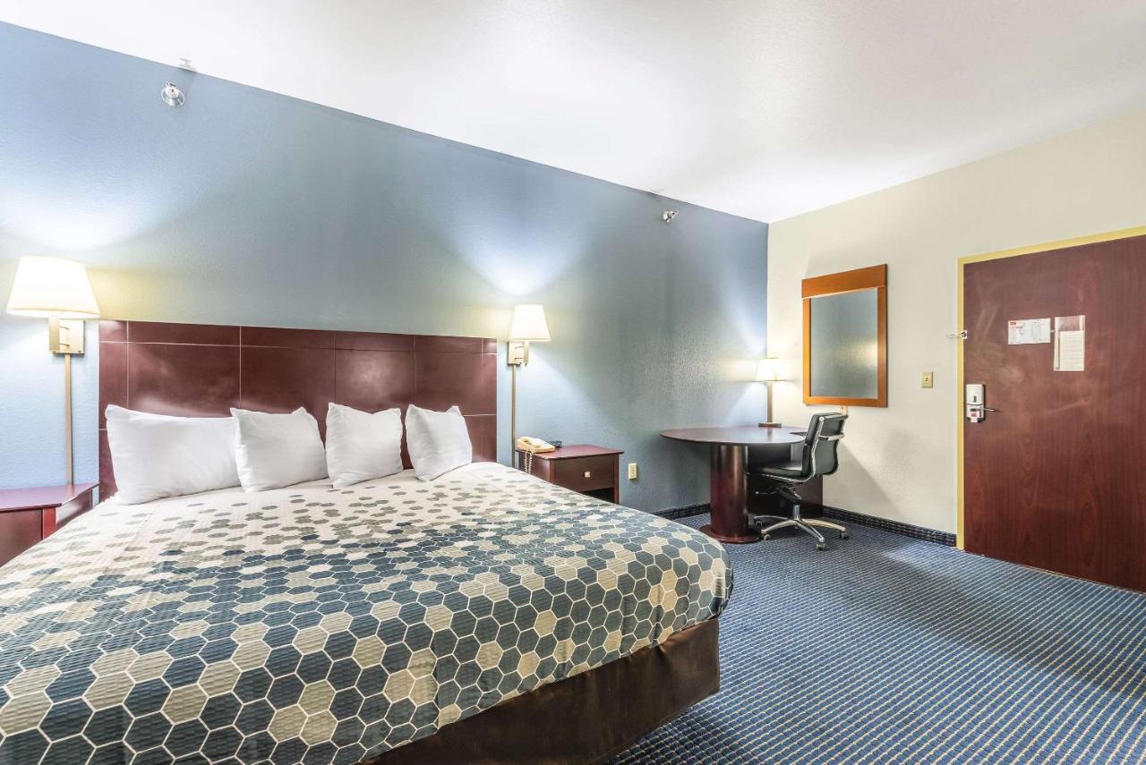 Econo Lodge Inn & Suites Pritchard Road Норт-Литл-Рок Экстерьер фото