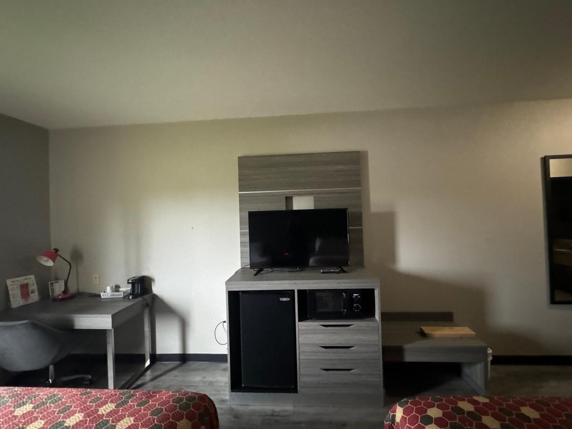 Econo Lodge Inn & Suites Pritchard Road Норт-Литл-Рок Экстерьер фото