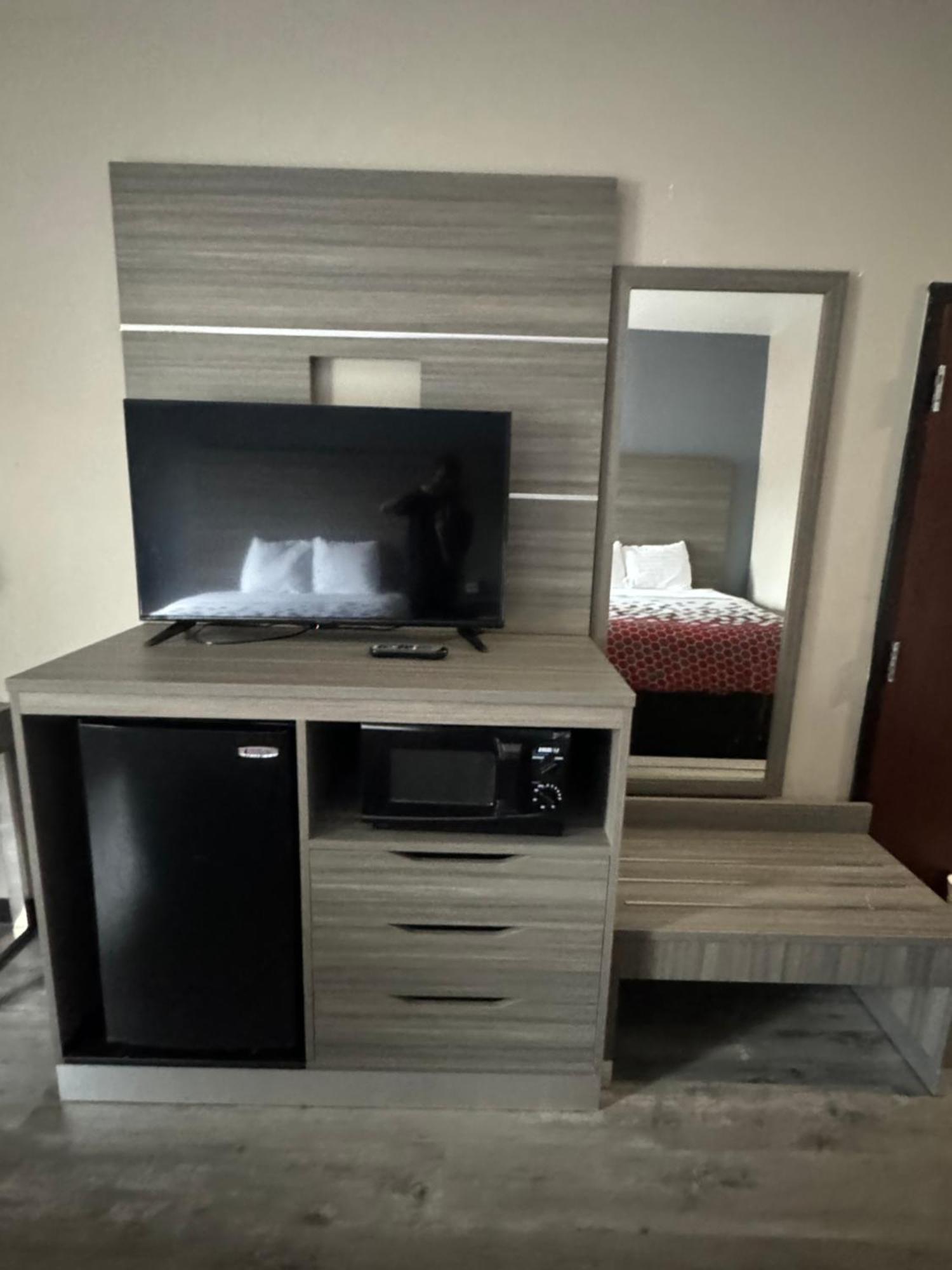 Econo Lodge Inn & Suites Pritchard Road Норт-Литл-Рок Экстерьер фото