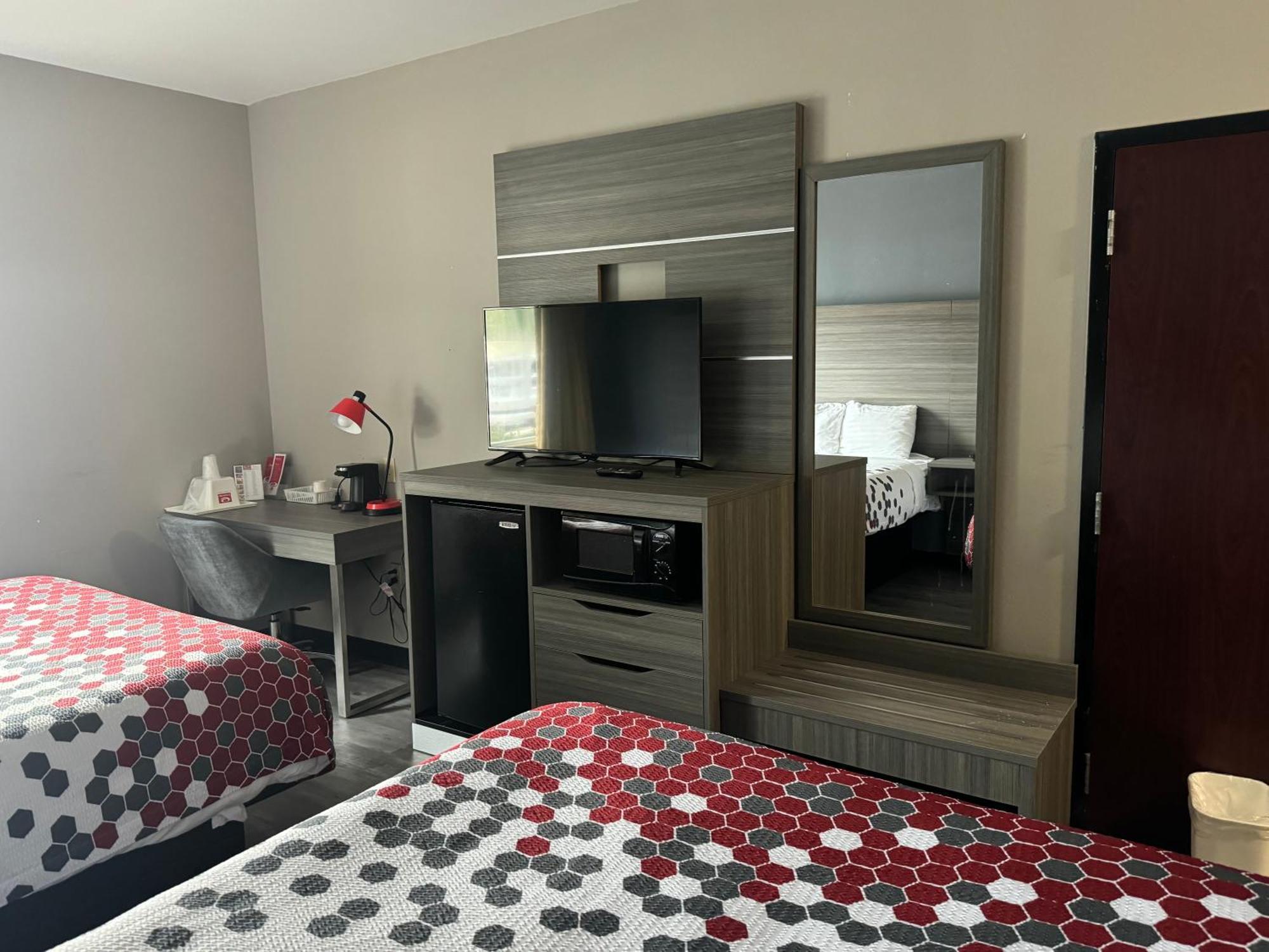 Econo Lodge Inn & Suites Pritchard Road Норт-Литл-Рок Экстерьер фото